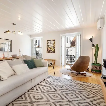 Bright Studio In Chiado Apartman *
