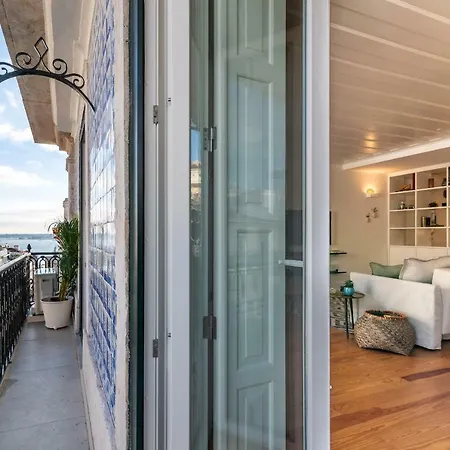 Bright Studio In Chiado *